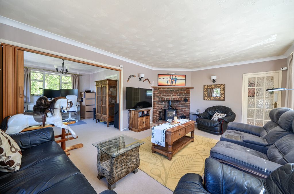 Property photo 2 of 22 1452344-9-69F34Fb...