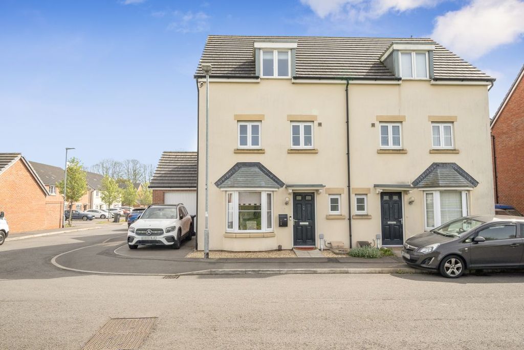 Property photo 1 of 12 14411941269d8E81Defa6B