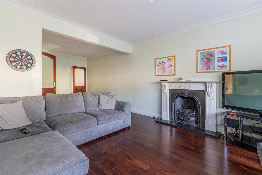 Property photo 2 of 21 Western Avenue 381-20.Jpg