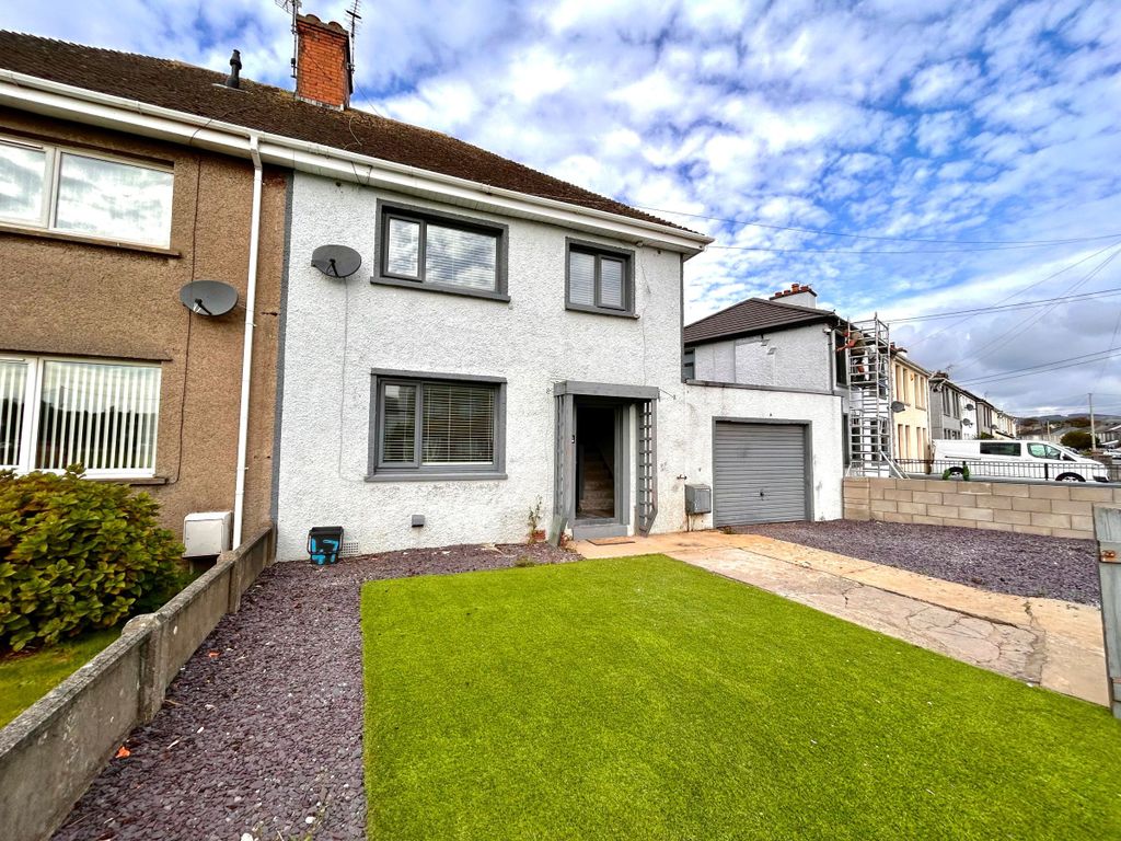 Property photo 3 of 21