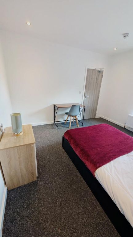 Property photo 3 of 7 Bedroom