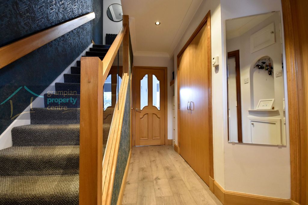 Property photo 2 of 23 Hall.Jpg