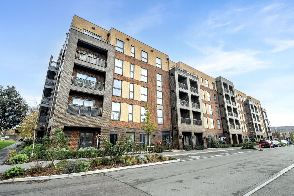 Property photo 1 of 17 Picture No. 24