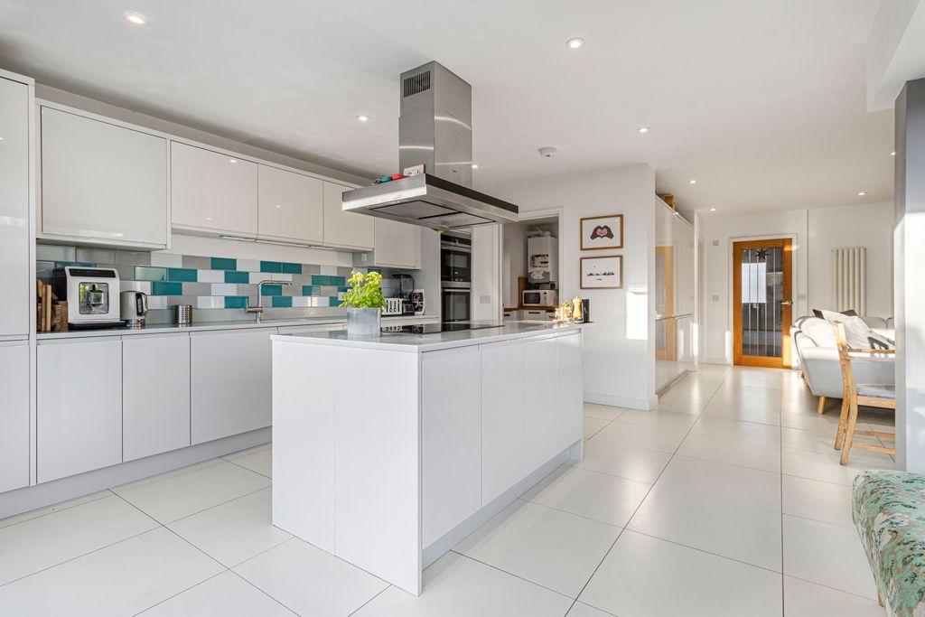 Property photo 3 of 34 1969038