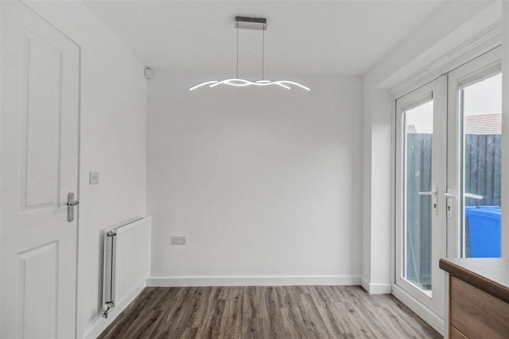 Property photo 3 of 24 Kitchen_5.Jpeg