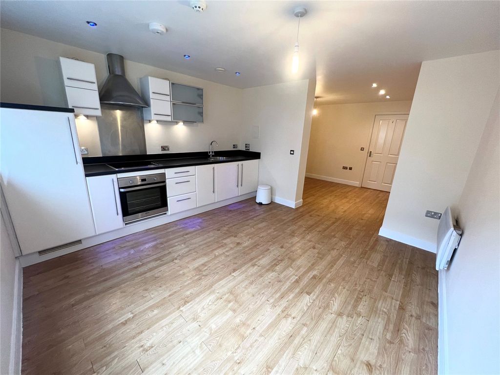 Property photo 3 of 6 Picture No. 04