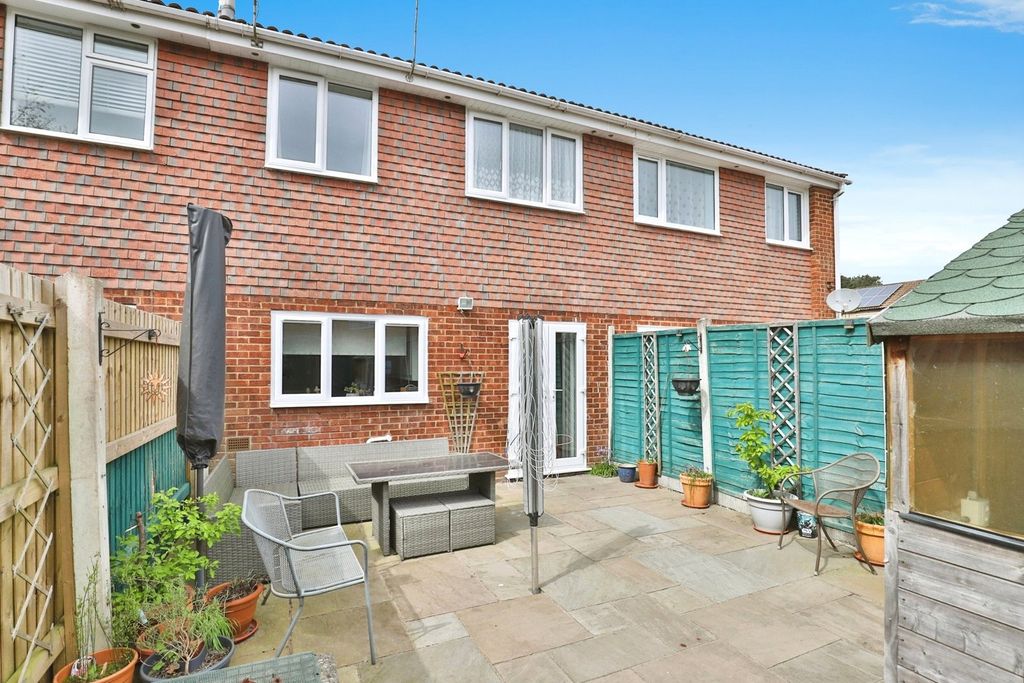 Property photo 2 of 16 Photo