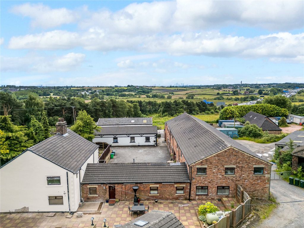 Property photo 2 of 37 Picture No. 60
