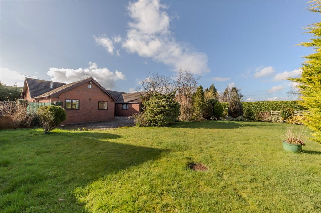 Property photo 2 of 13 Picture No. 22