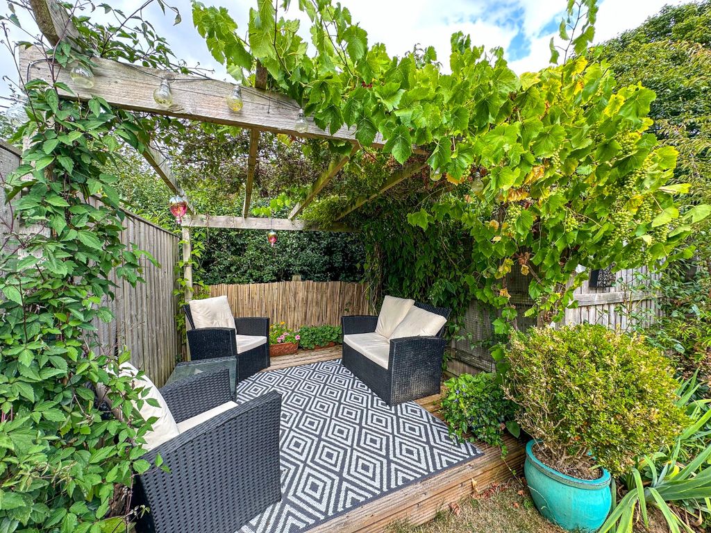 Property photo 2 of 27 4442875