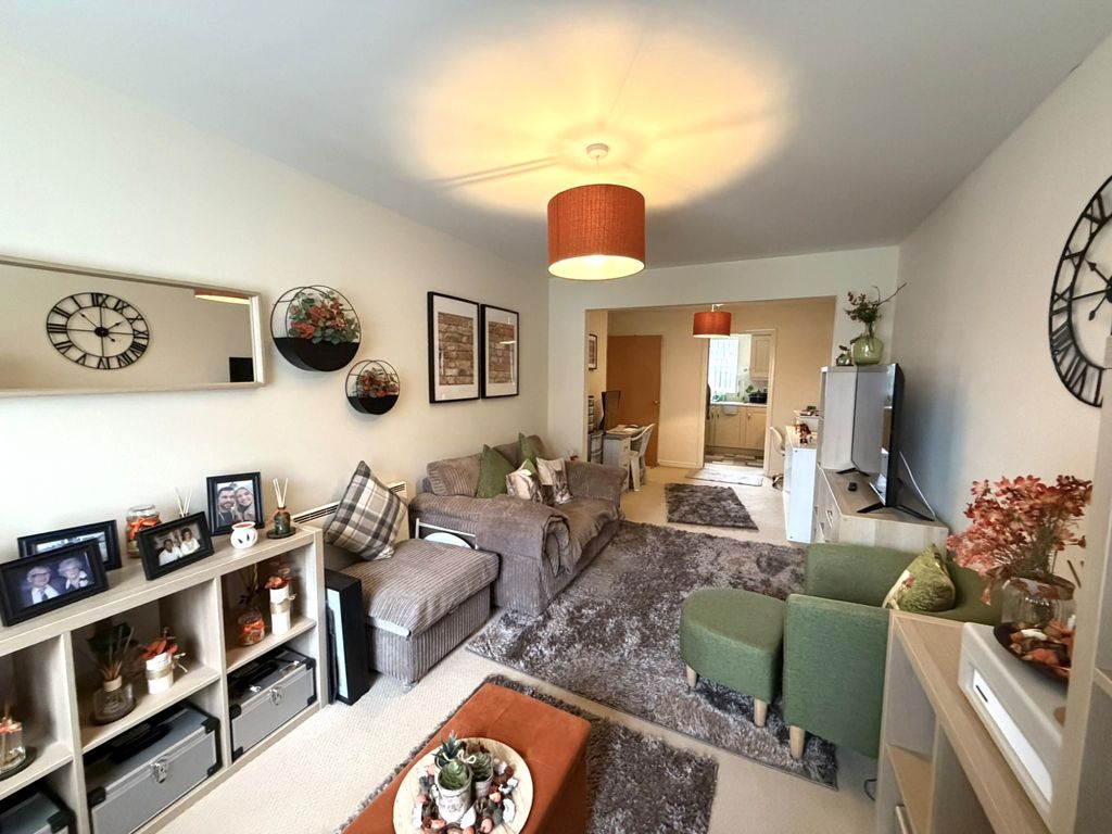 Property photo 3 of 19