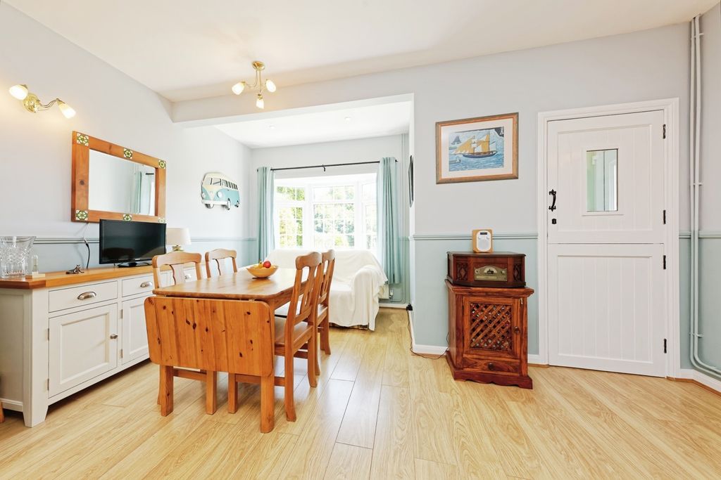 Property photo 2 of 18 Photo