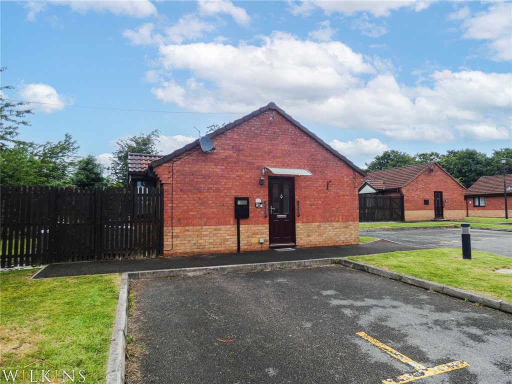 Property photo 1 of 10 Picture No. 01