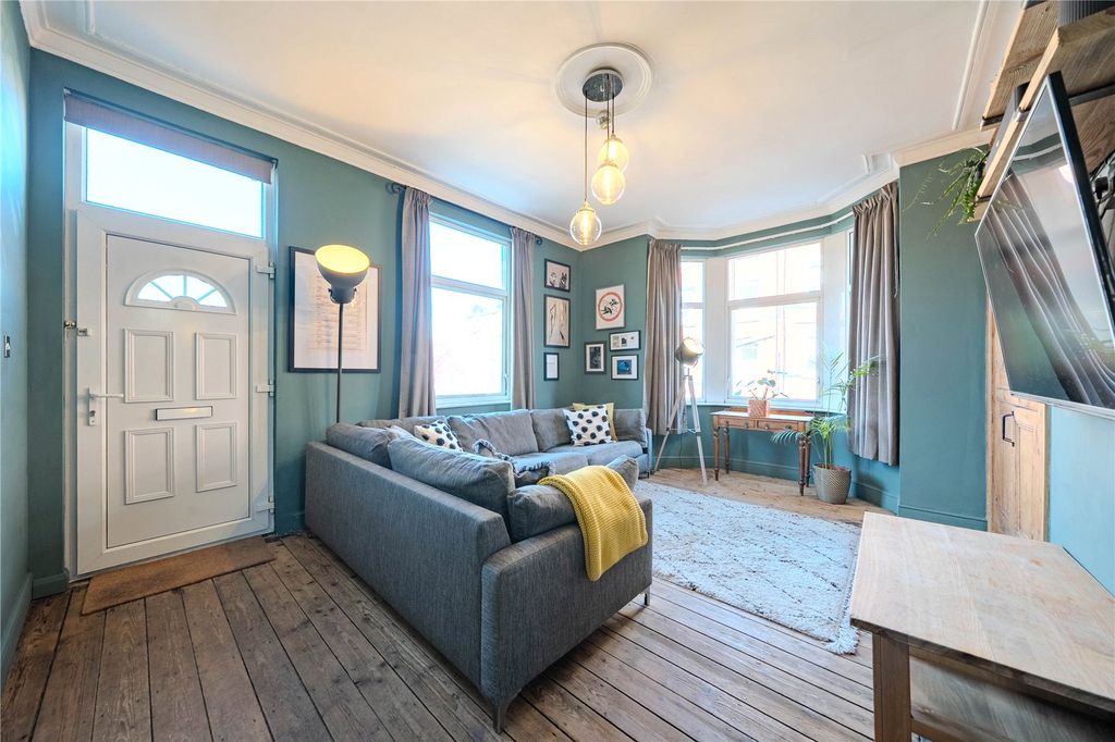 Property photo 3 of 14 Picture No. 11