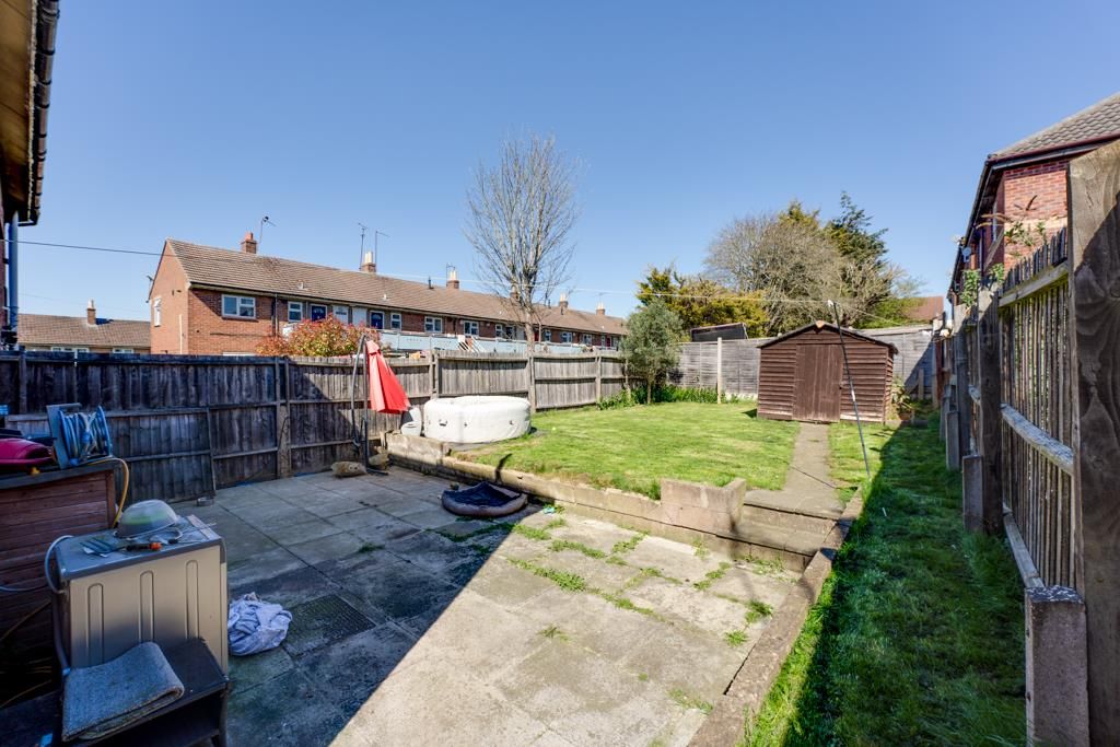 Property photo 2 of 23 18 Aster Road, Kettering-2.Jpg