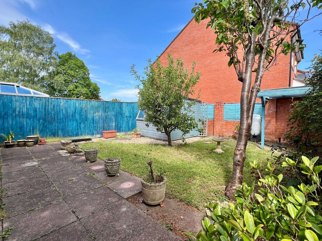 Property photo 2 of 22