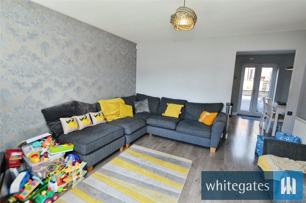 Property photo 2 of 18 Picture No. 11