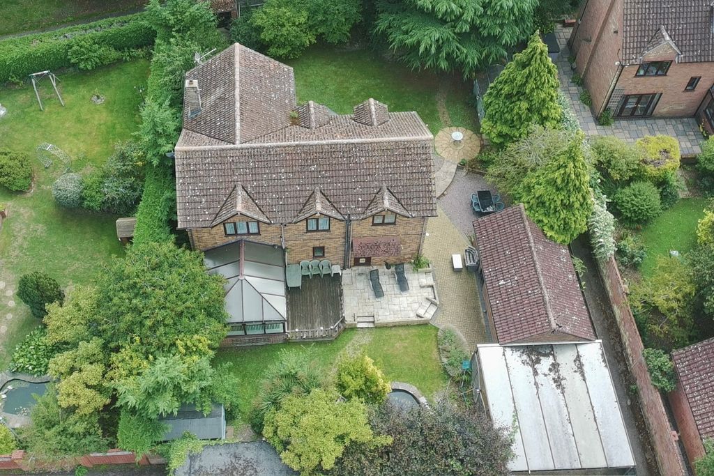 Property photo 1 of 37