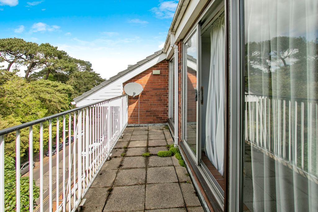 Property photo 2 of 15 Photography