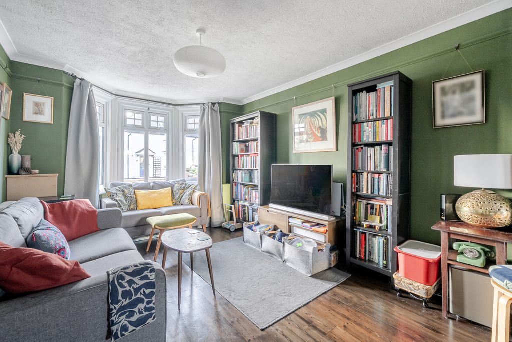 Property photo 2 of 19 1396717-4-695E2A9...