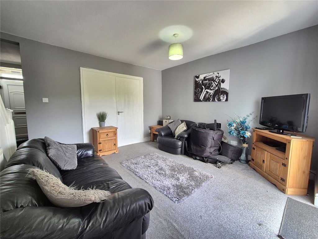Property photo 3 of 10 Picture No. 11