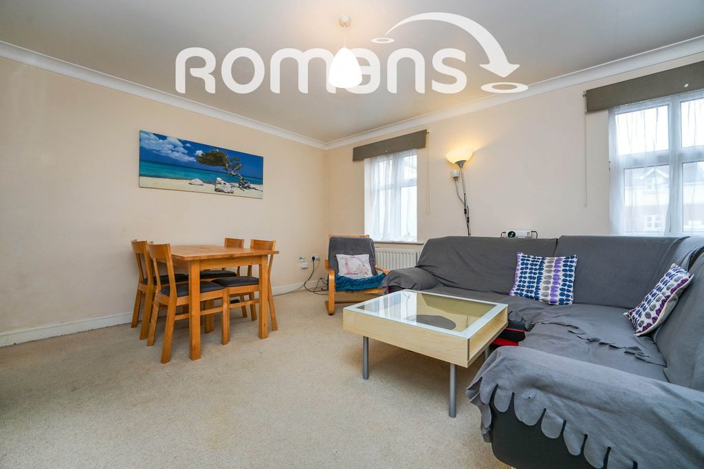 Property photo 2 of 9 2