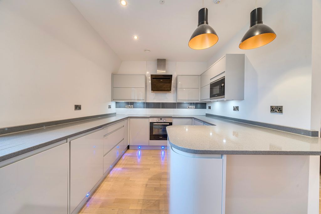 Property photo 3 of 21 Open Plan Living Room / Kitchen / Dining Room