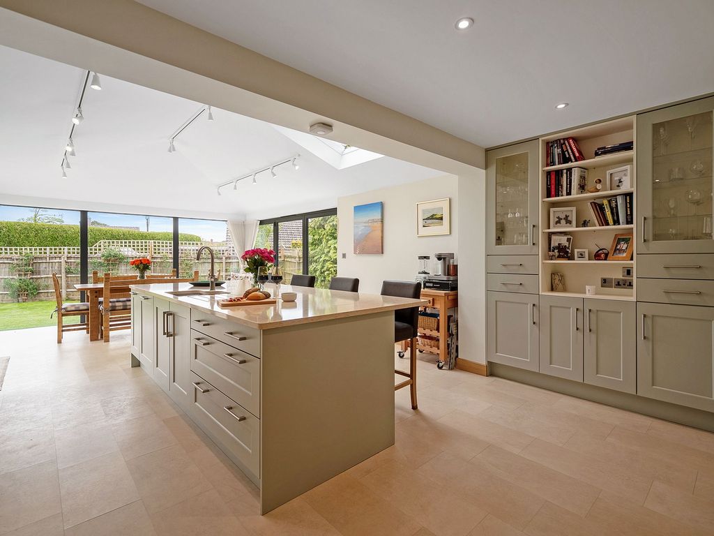 Property photo 1 of 22 Kitchen