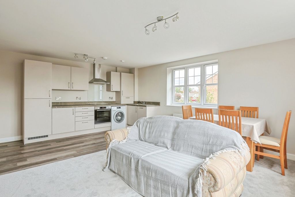 Property photo 3 of 15 Pbox-Img.Jpg