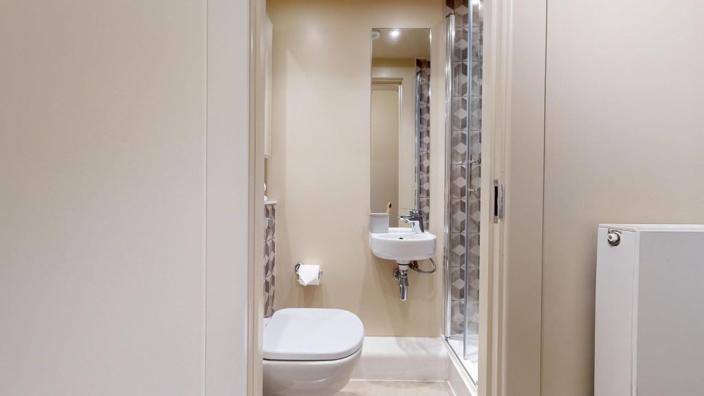 Property photo 3 of 48 Bathroom