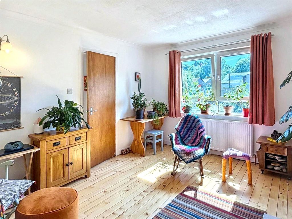Property photo 2 of 16 Picture No. 03