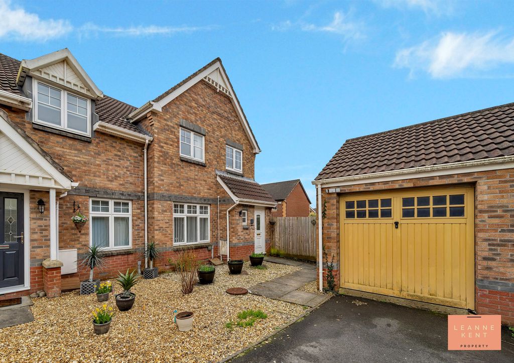 Property photo 1 of 30