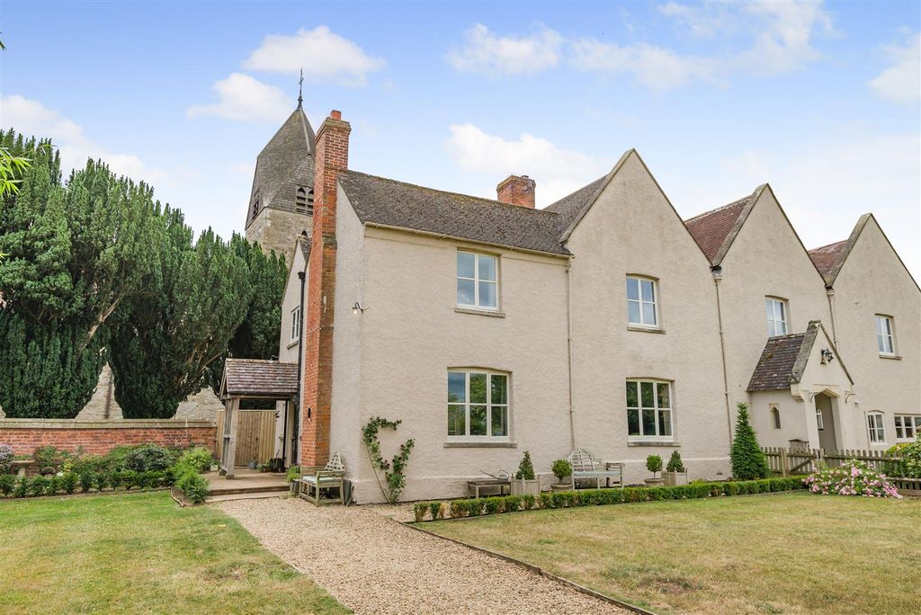 Property photo 1 of 32