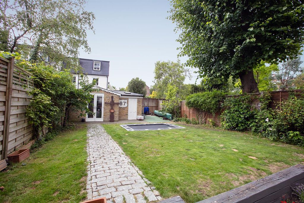 Property photo 3 of 39 3Y6A4355 Blue.Jpg