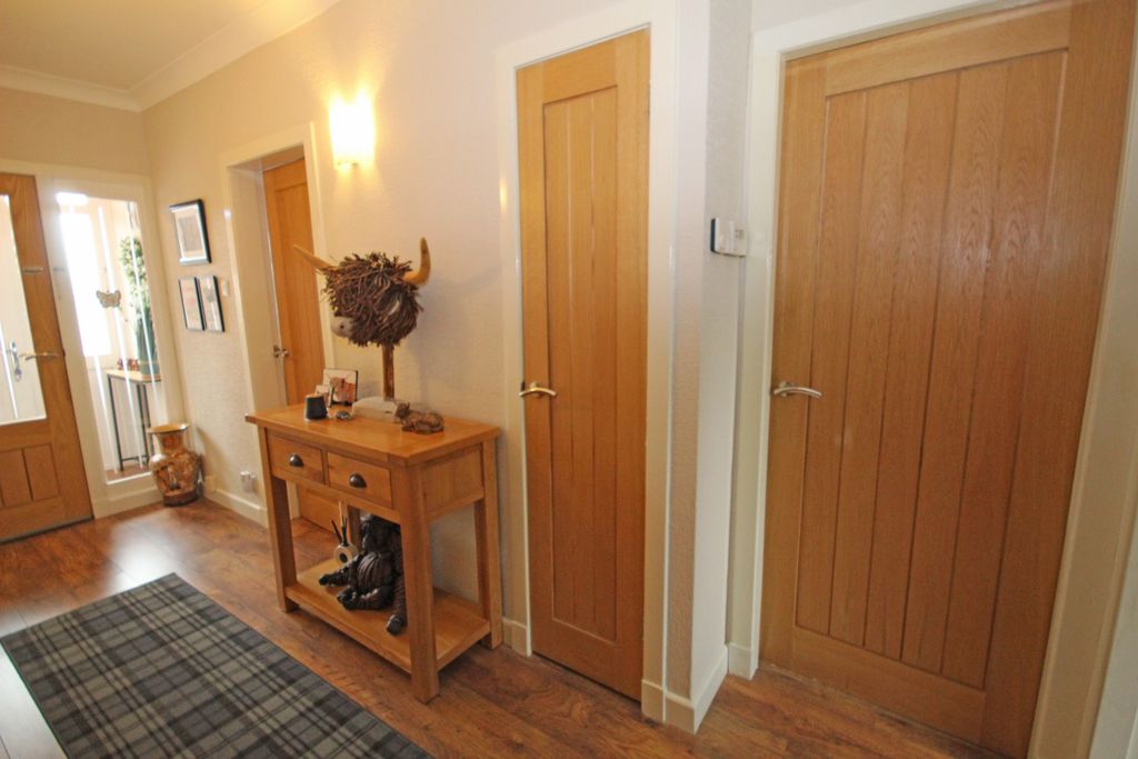 Property photo 2 of 26
