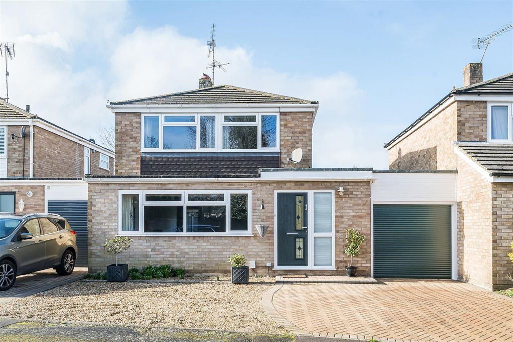 Property photo 1 of 16 Front Aspect