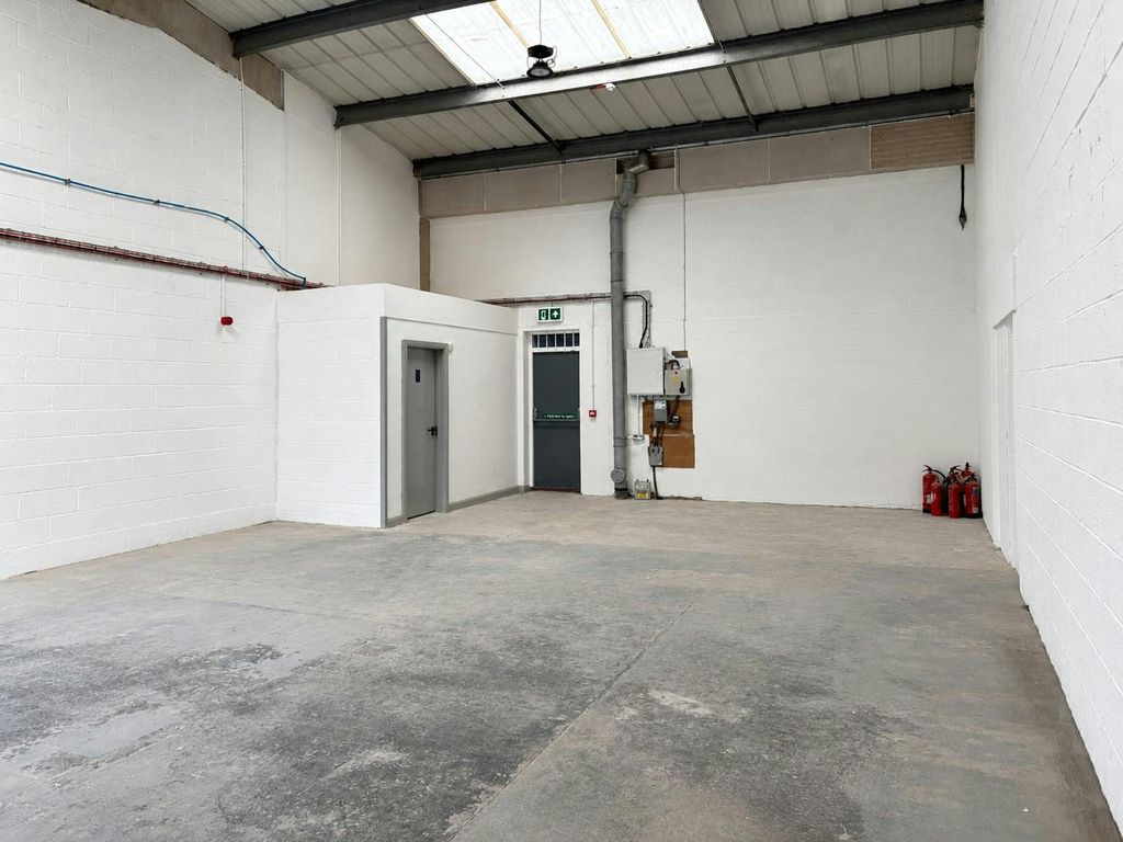 Property photo 3 of 4 Warehouse Interior 3.Jpg