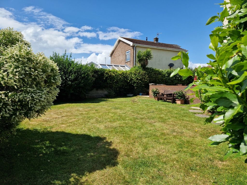 Property photo 2 of 40