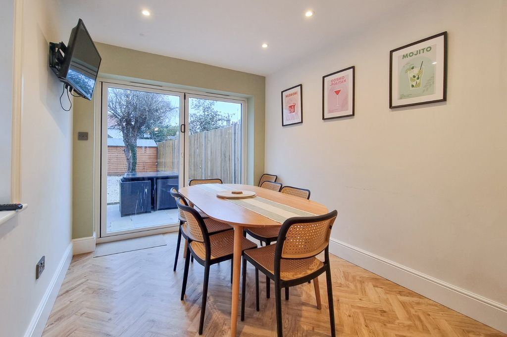 Property photo 3 of 22 Picture 3