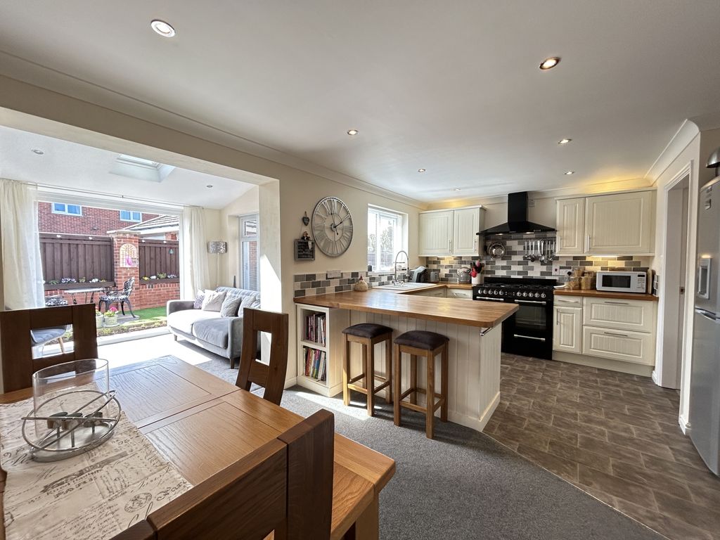 Property photo 3 of 19 Img_8516