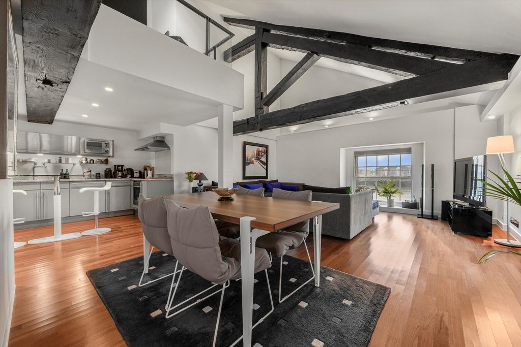 Property photo 1 of 12 Image