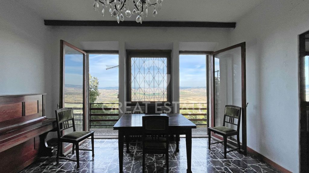 Property photo 2 of 19 Interiors