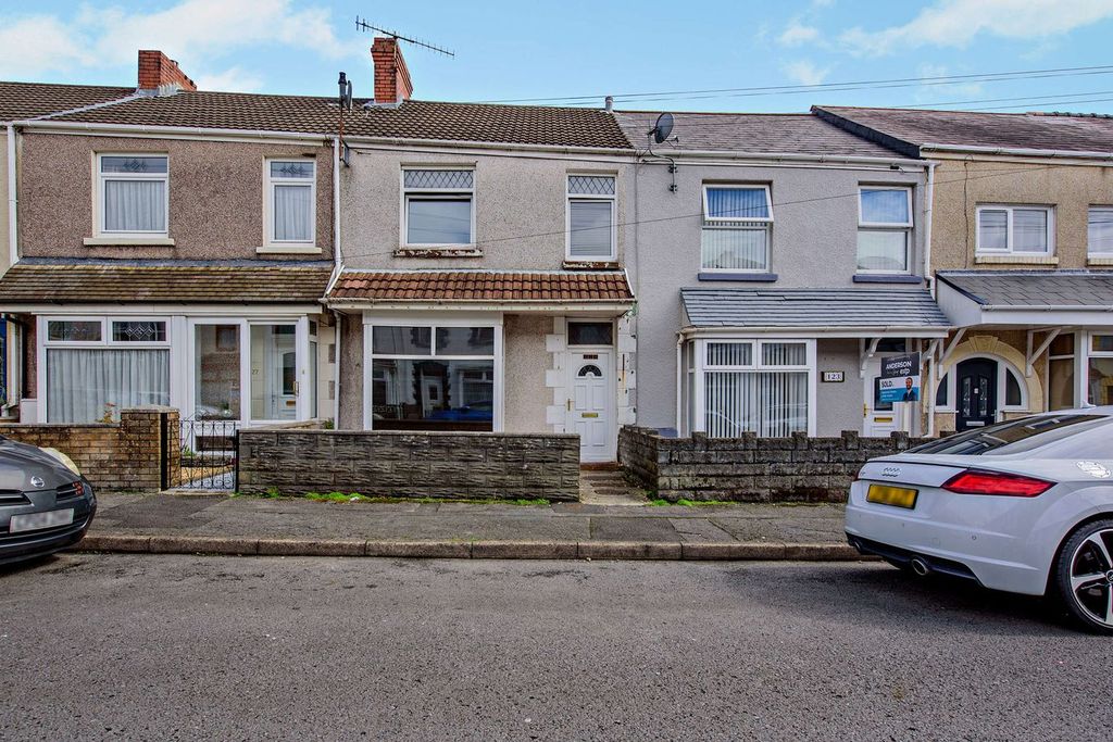 Property photo 1 of 24