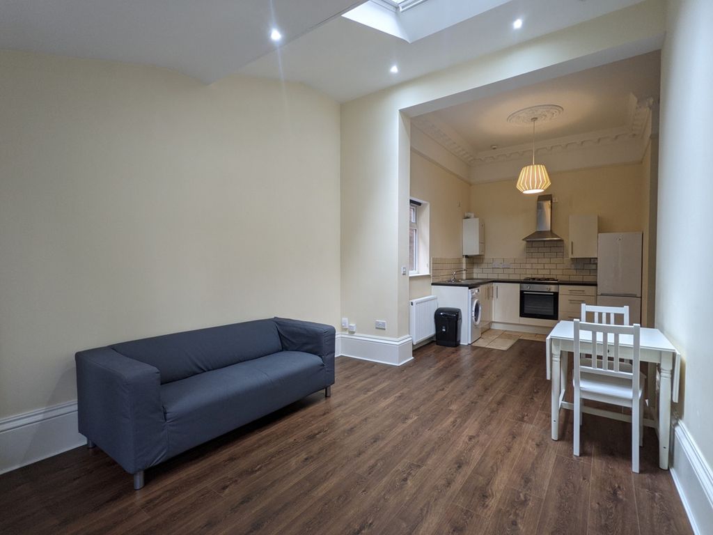 Property photo 1 of 11 Photo 0