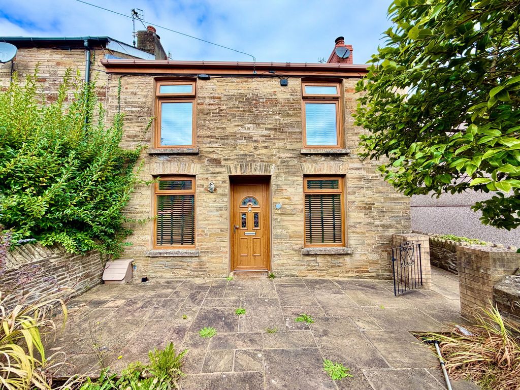 Property photo 1 of 43