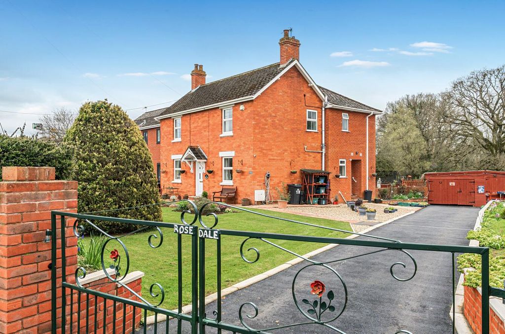 Property photo 1 of 24 Rosedale