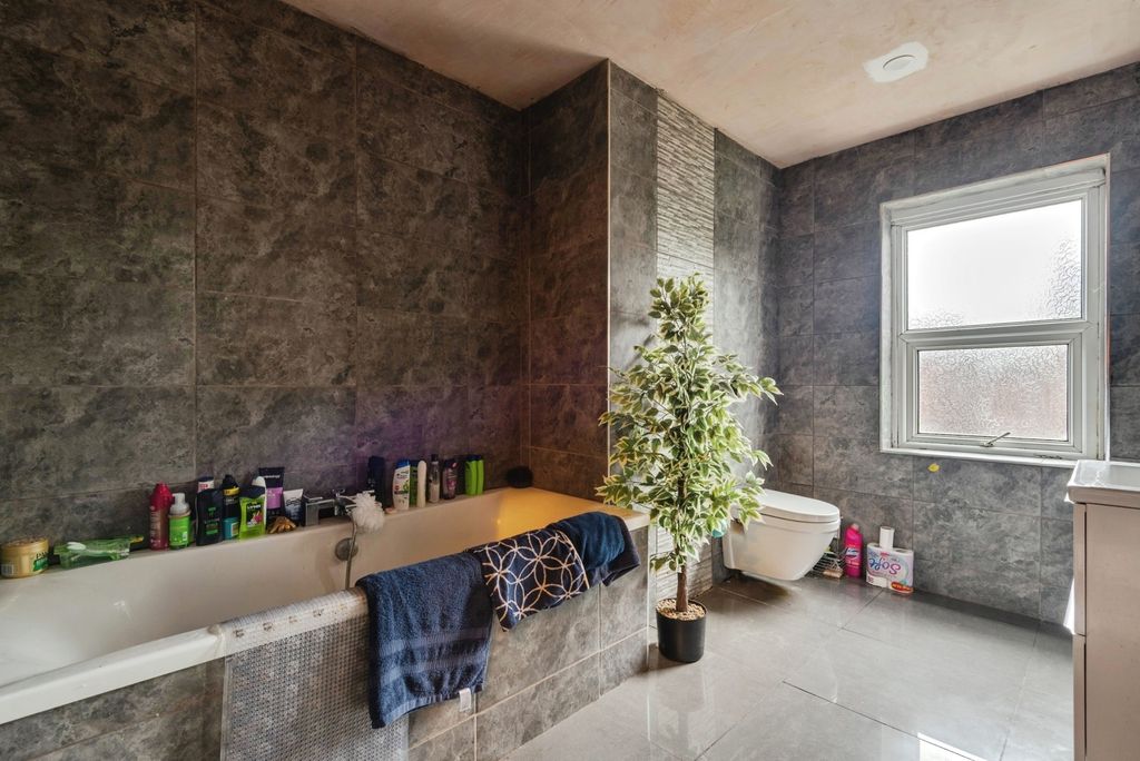 Property photo 2 of 13 Pbox-Img.Jpg