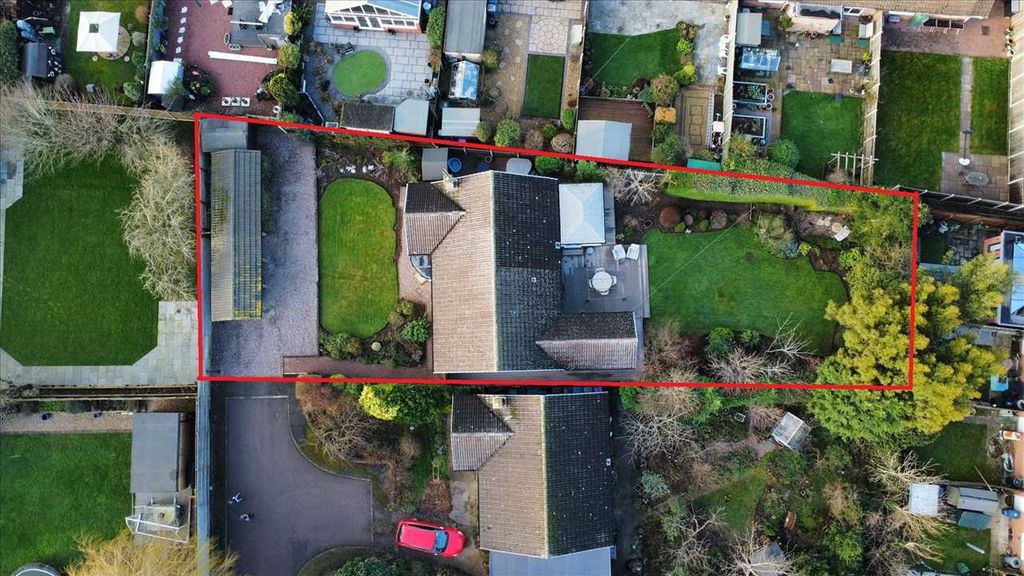 Property photo 2 of 33