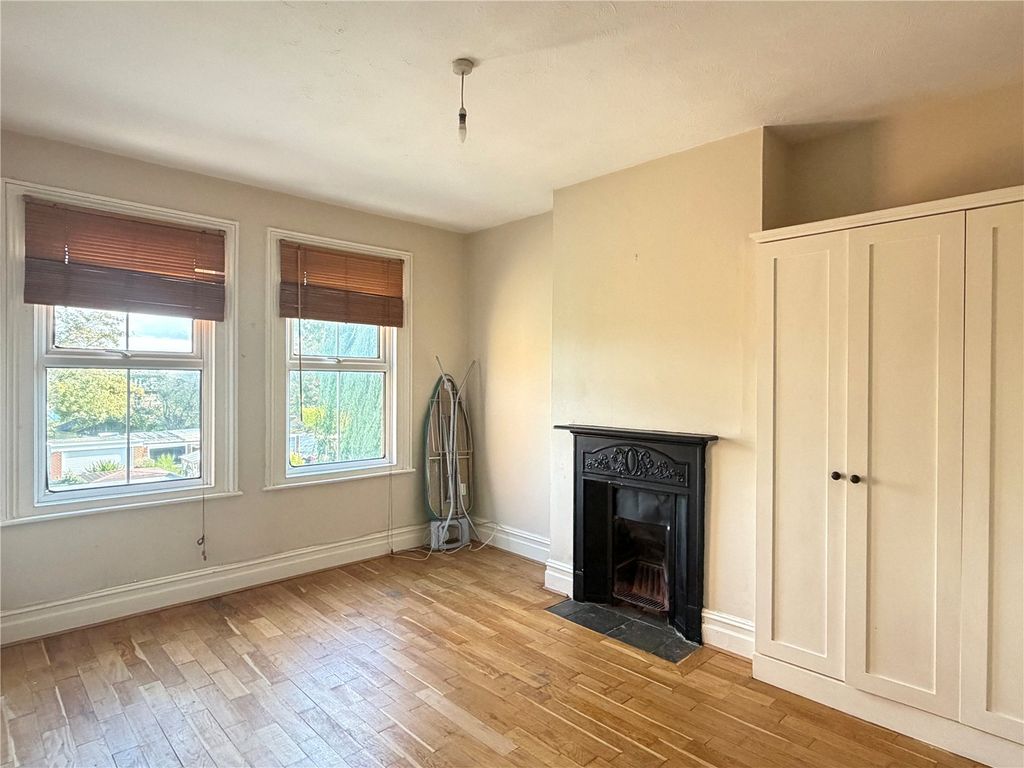 Property photo 3 of 7 Picture No. 14