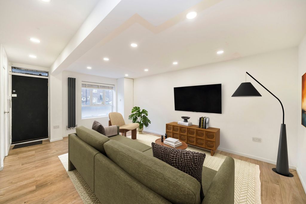 Property photo 2 of 8 Picture No. 26